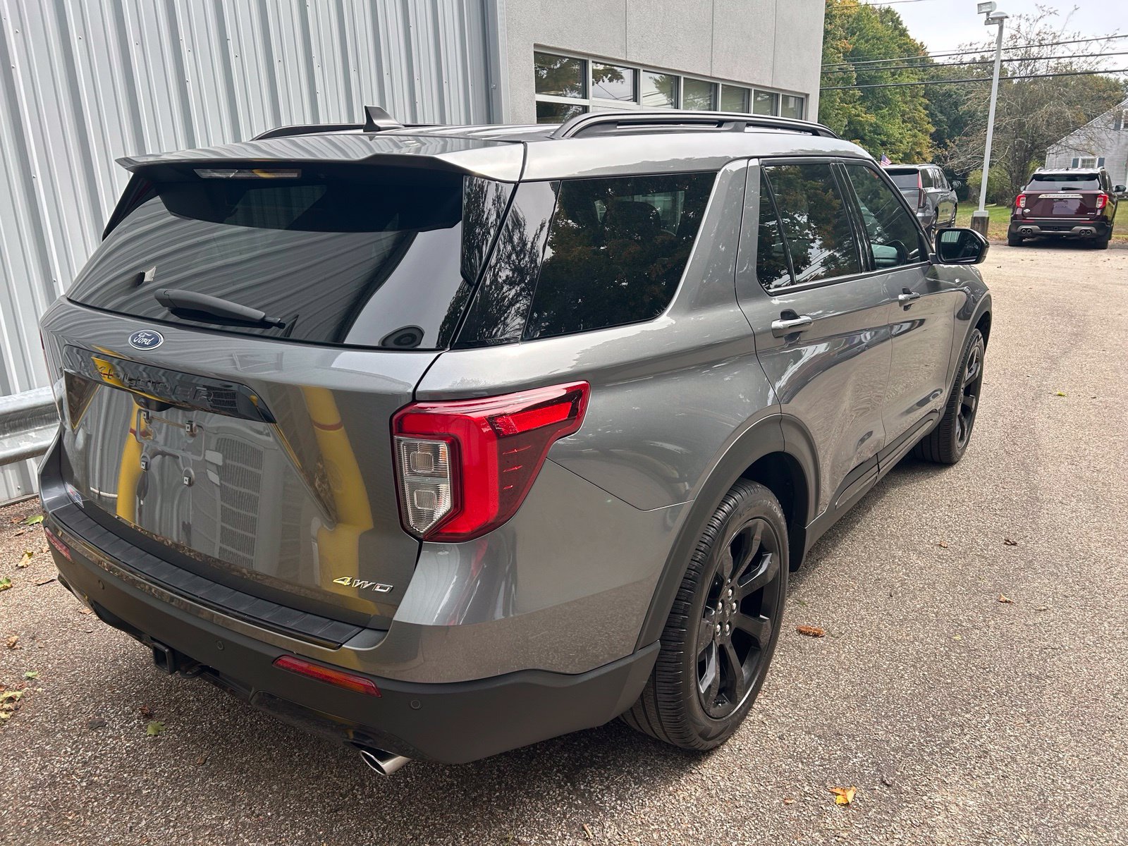 Used 2023 Ford Explorer ST-Line w/ Class IV Trailer Tow Package AWD/4WD image 5