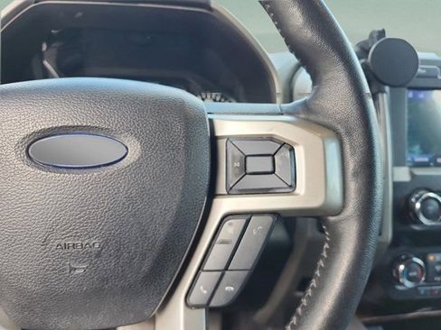 Used 2020 Ford F150 Lariat image 32