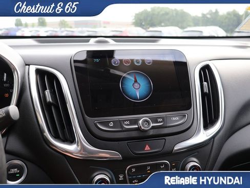 Used 2018 Chevrolet Equinox LT w/ Sun & Infotainment Package FWD image 37