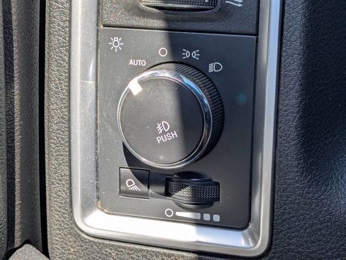 Used 2018 RAM 2500 Power Wagon w/ Luxury Group image 36