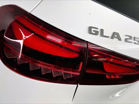 New 2026 Mercedes-Benz GLA 250 4MATIC image 6