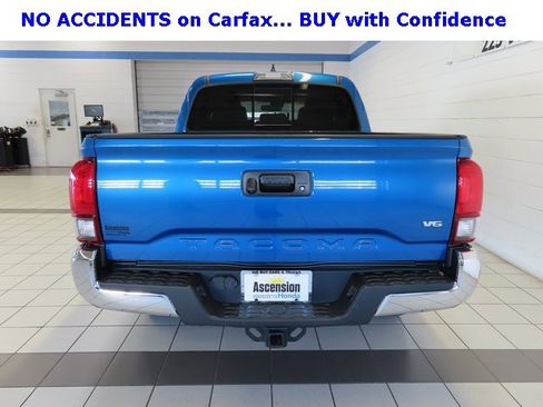 Used 2018 Toyota Tacoma SR5 image 12