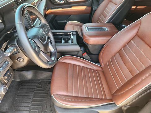 Used 2024 GMC Yukon Denali Ultimate AWD/4WD image 13