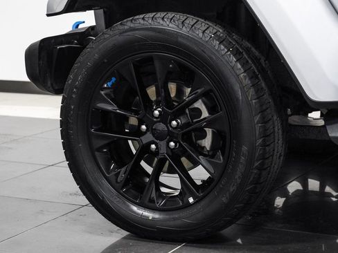 Used 2022 Jeep Wrangler Unlimited Sahara w/ Cold Weather Group image 58