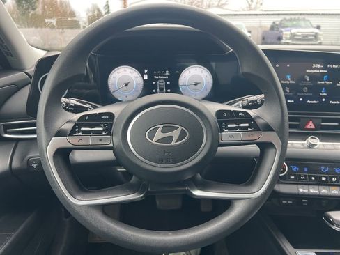 Used 2024 Hyundai Elantra SEL image 11