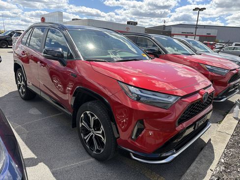 Used 2023 Toyota RAV4 XSE w/ Weather Package AWD/4WD image 2