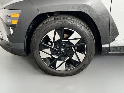 Used 2025 Hyundai Kona SEL image 25