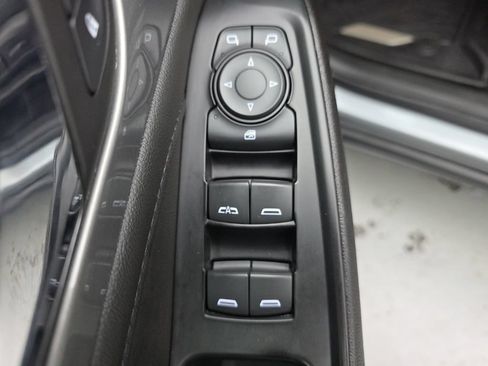 Used 2023 Chevrolet Traverse LT w/ Midnight/Sport Edition AWD/4WD image 21