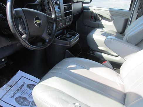 Used 2022 Chevrolet Express 2500 w/ Safety Package image 9