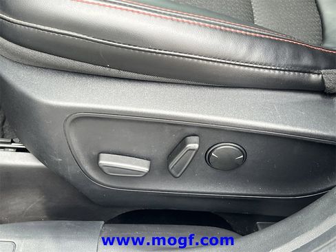 Certified 2024 Ford Escape ST-Line Select w/ Tech Pack #2 image 21