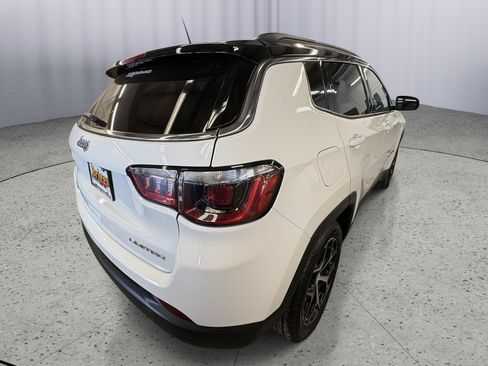 Used 2024 Jeep Compass Limited AWD/4WD image 5