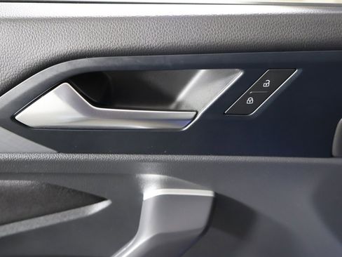 Used 2024 Volkswagen Jetta SE w/ Panoramic Sunroof Package image 32