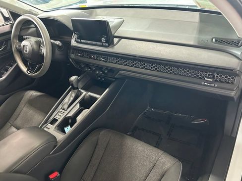 Used 2024 Honda Accord EX image 37