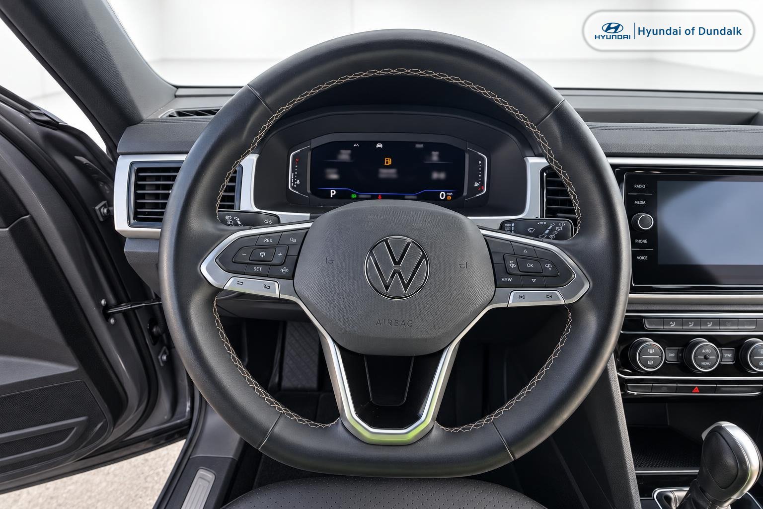 Used 2022 Volkswagen Atlas Cross Sport SE w/ Panoramic Sunroof Package FWD image 10