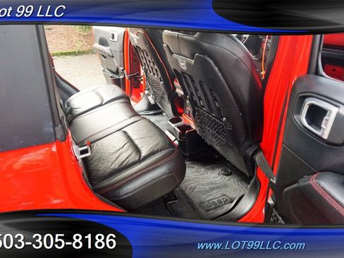 Used 2018 Jeep Wrangler Unlimited Rubicon AWD/4WD image 31