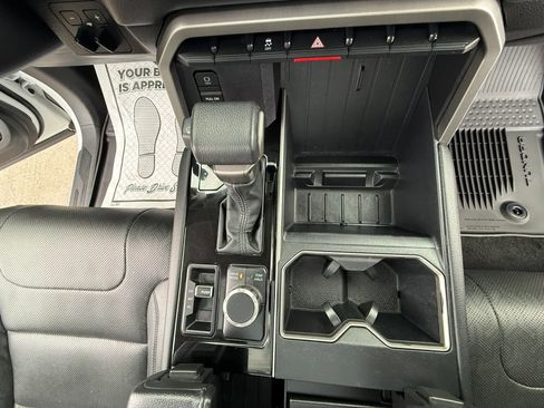 Used 2022 Toyota Tundra Limited AWD/4WD image 41