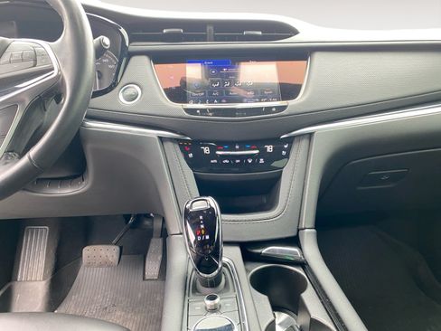 Used 2024 Cadillac XT5 Premium Luxury w/ Technology Package FWD image 13