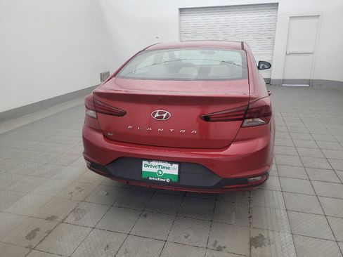 Used 2019 Hyundai Elantra SE FWD image 7