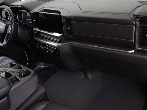 Used 2023 Chevrolet Silverado 1500 LT image 18