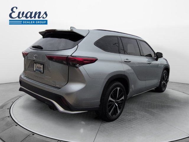 Used 2021 Toyota Highlander XSE AWD/4WD image 7
