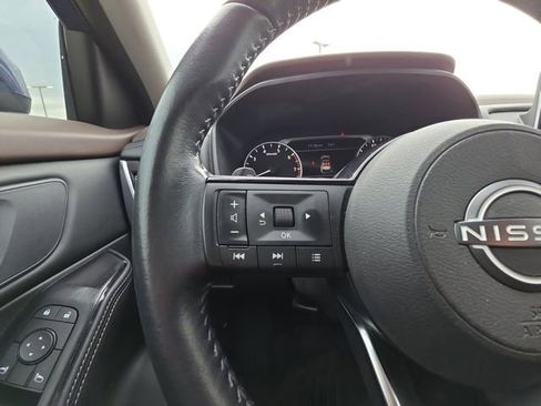 Used 2023 Nissan Rogue SV w/ SV Premium B Package image 11