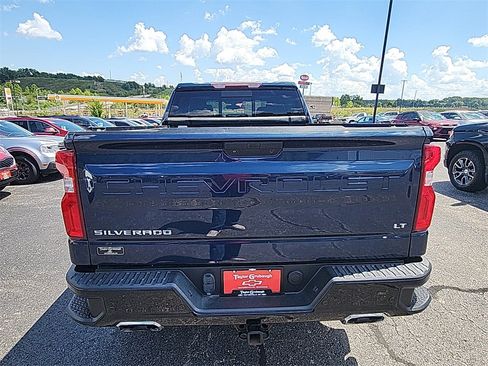 Used 2021 Chevrolet Silverado 1500 LT Trail Boss w/ Convenience Package II image 7