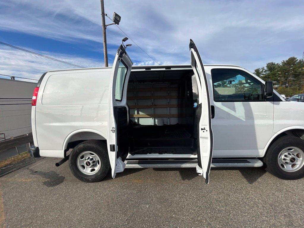 Used 2025 GMC Savana 2500 w/ Driver Convenience Package RWD image 23