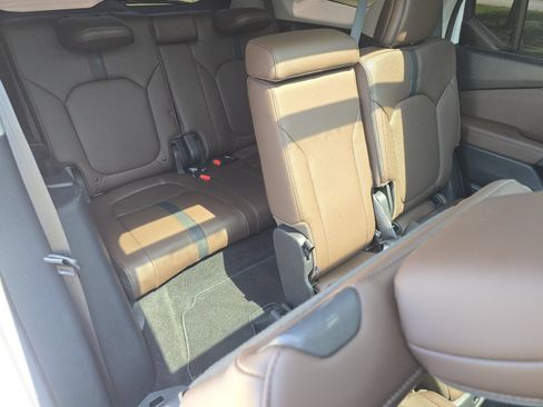 Used 2025 Honda Pilot Elite image 27