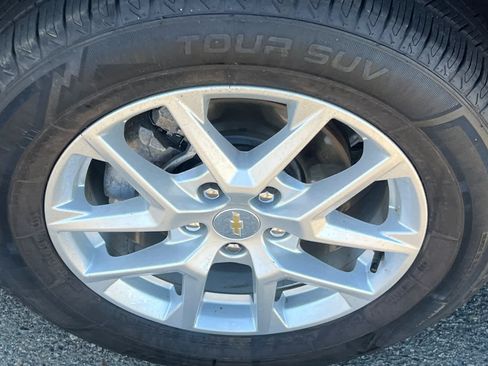 Used 2023 Chevrolet Equinox LT w/ Driver Convenience Package FWD image 10