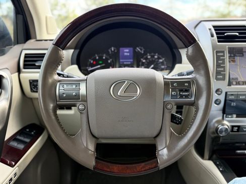 Used 2016 Lexus GX 460 w/ Premium Package image 24