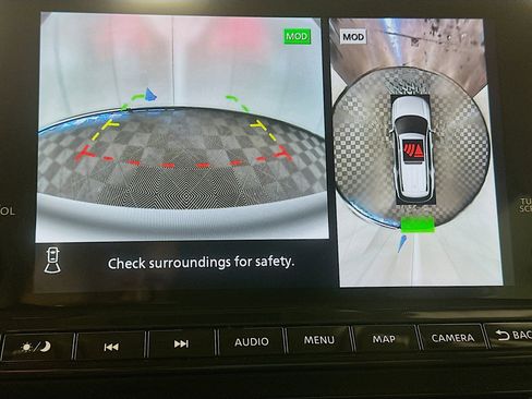 Used 2024 Nissan Pathfinder SL image 23