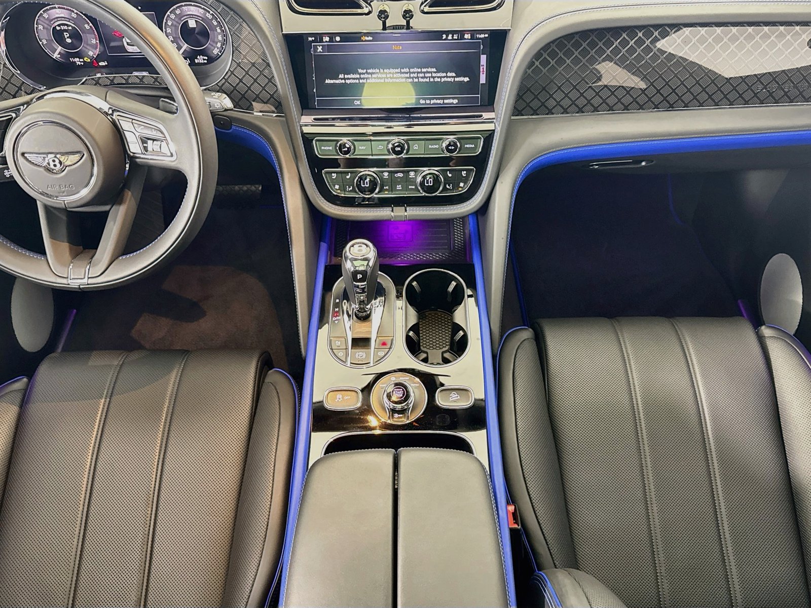 Certified 2025 Bentley Bentayga AWD/4WD image 24