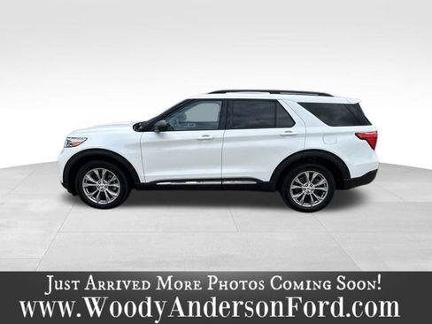 Used 2023 Ford Explorer XLT w/ Equipment Group 202A AWD/4WD image 3