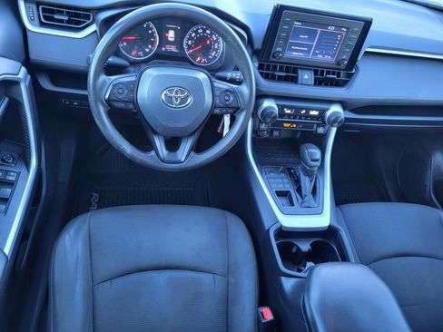 Used 2019 Toyota RAV4 LE image 11