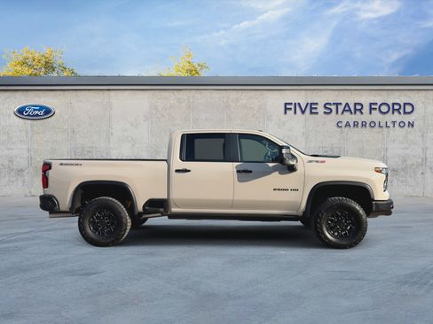 Used 2026 Chevrolet Silverado 2500 ZR2 w/ ZR2 Bison Edition AWD/4WD image 9