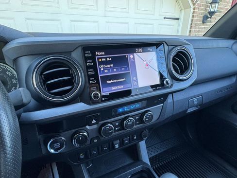 Used 2021 Toyota Tacoma TRD Sport w/ Advanced Technology Package image 17