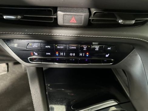 Used 2022 Buick Envision Preferred image 23