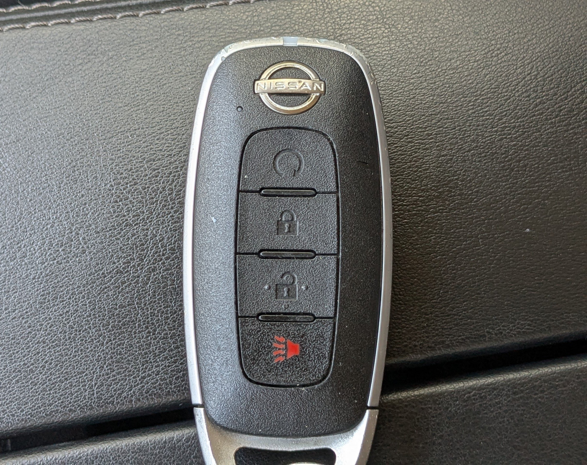 Used 2023 Nissan Rogue SV FWD image 29