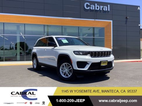 Used 2024 Jeep Grand Cherokee Laredo X w/ Trailer Tow Package image 1
