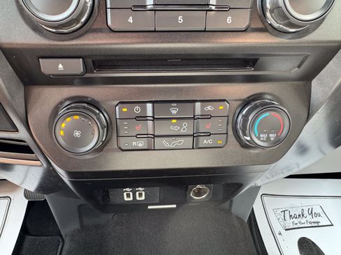 Used 2018 Ford F150 XLT w/ Equipment Group 302A Luxury AWD/4WD image 17