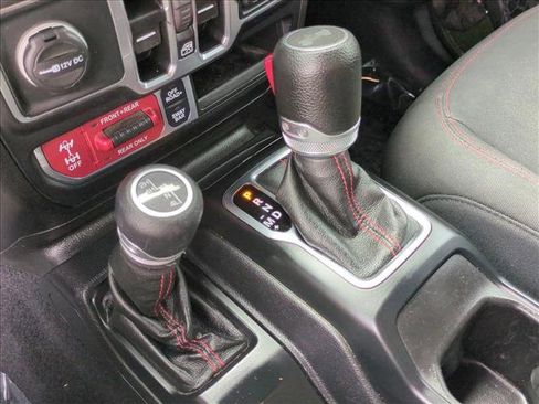 Used 2021 Jeep Wrangler Unlimited Rubicon AWD/4WD image 12