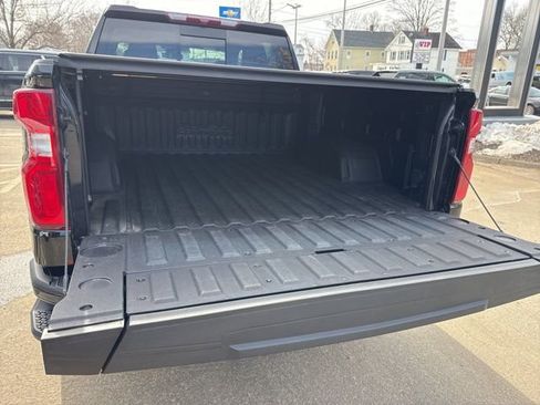 Used 2024 Chevrolet Silverado 1500 High Country w/ High Country Premium Package image 12