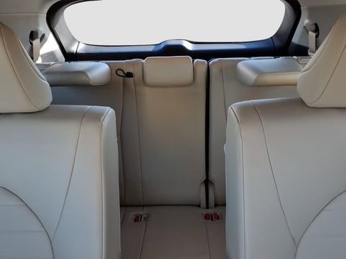 Used 2024 Toyota Highlander XLE image 20