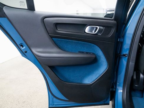 Used 2023 Volvo C40 P8 Recharge Plus w/ Climate Package image 19