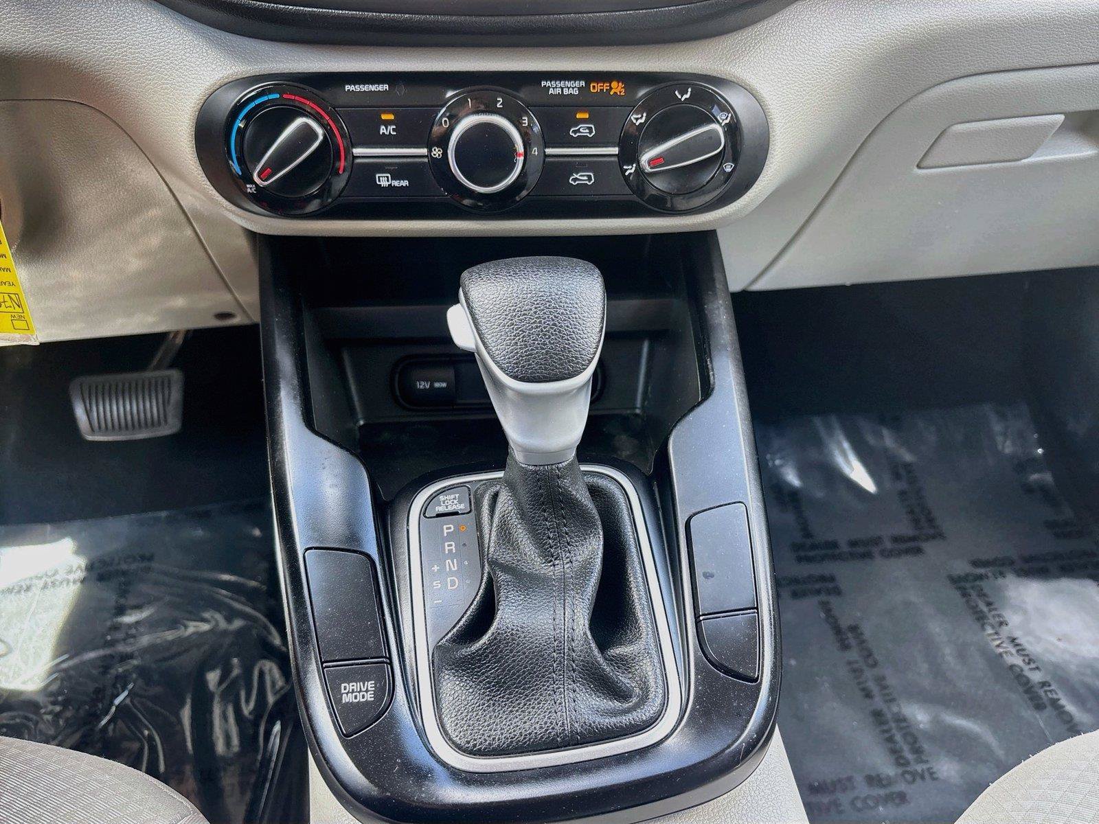 Used 2022 Kia Soul LX w/ Technology Package FWD image 11