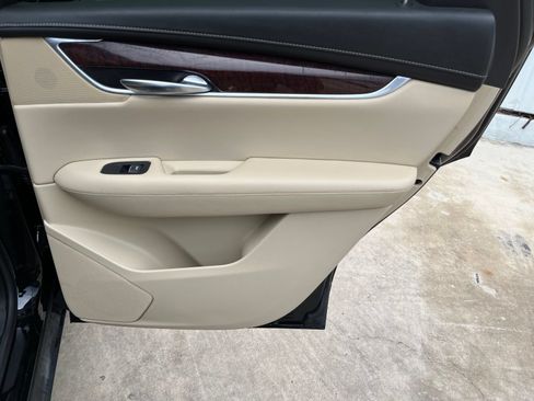 Used 2017 Cadillac XT5 Premium Luxury w/ Driver Assist Package FWD image 15