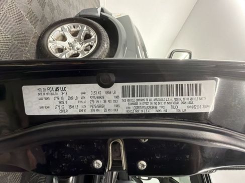 Used 2018 RAM 1500 Laramie AWD/4WD image 27