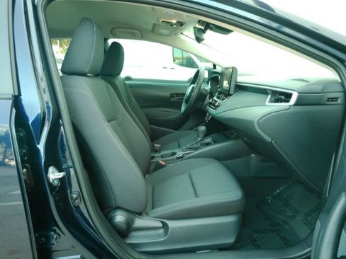 Used 2025 Toyota Corolla LE FWD image 20