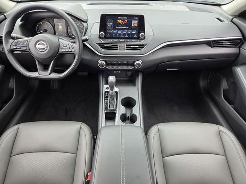 Certified 2025 Nissan Altima 2.5 S FWD image 12