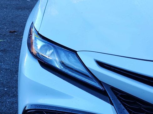 Used 2024 Toyota Camry XSE FWD image 9